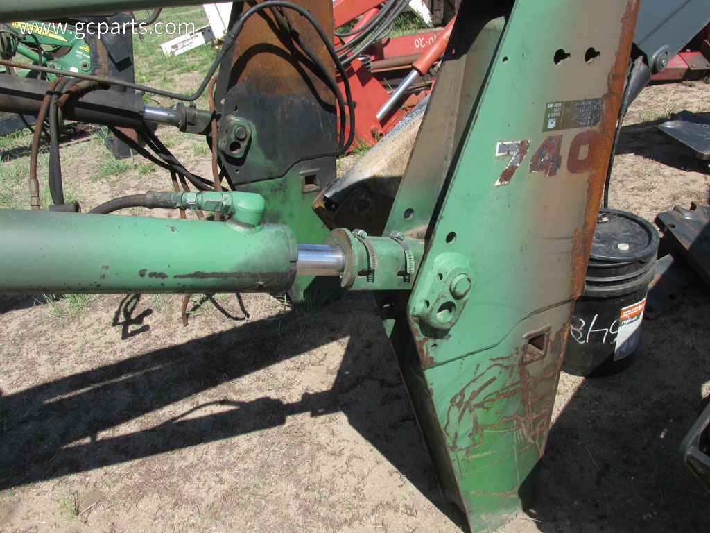 740 LOADER 7FT W/ GRAPPLE